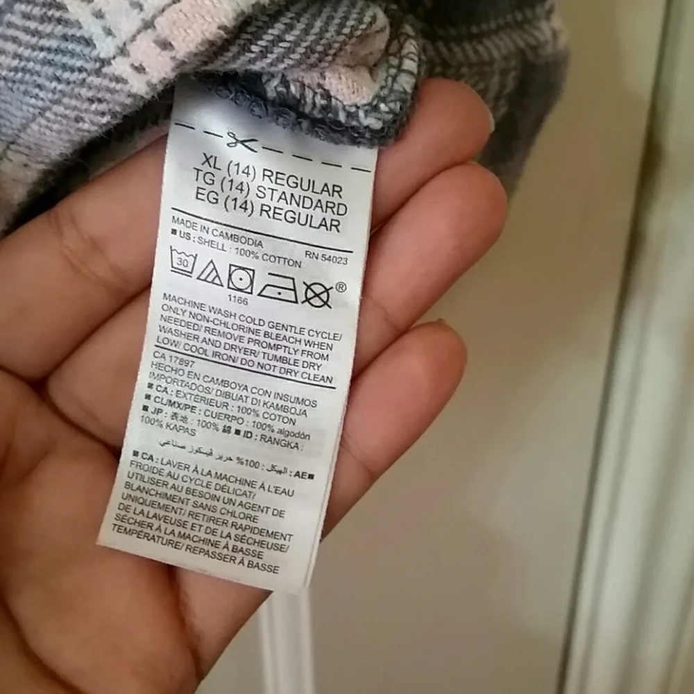 Old Navy. Girl's Plaid Shirt. Size XL (14).